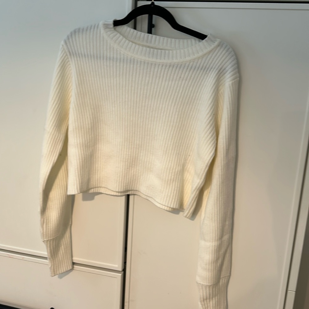 Cropped ribbed sweater from
 Lulus never worn